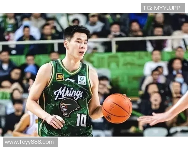 北京足球队个人能力引发热议球迷对球员表现的不同看法与争论