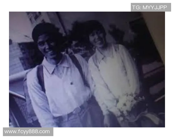 张伟独家分享攀岩技巧与心得体会助你征服高峰的秘诀